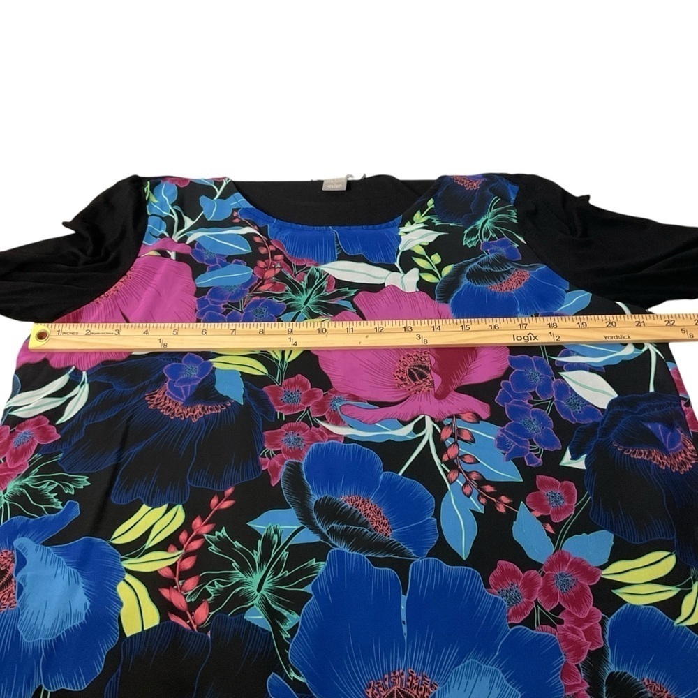 Kate & Mallory Black Tunic with Scoop Neck 3/4 Sleeve Graphic Style - Picture 4 of 7